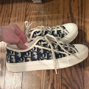 Dior Women's Cream and Black Logo Sneakers